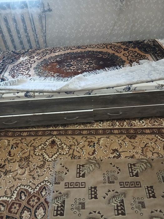 Кровать односпальная