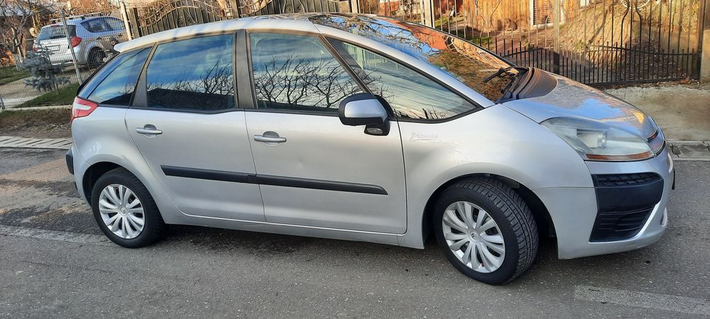 Citroen C4 Picasso 1.6 diesel an 2008,foarte spațioasă și utila, limuzina