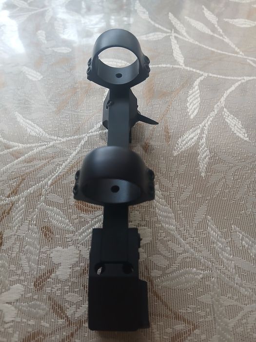 Монтаж за оптика