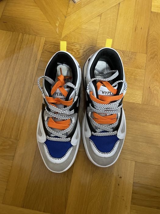 VAND URGENT Adidasi Hypewear