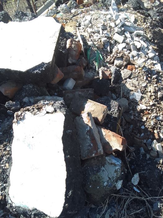 Строительный мусор отдам