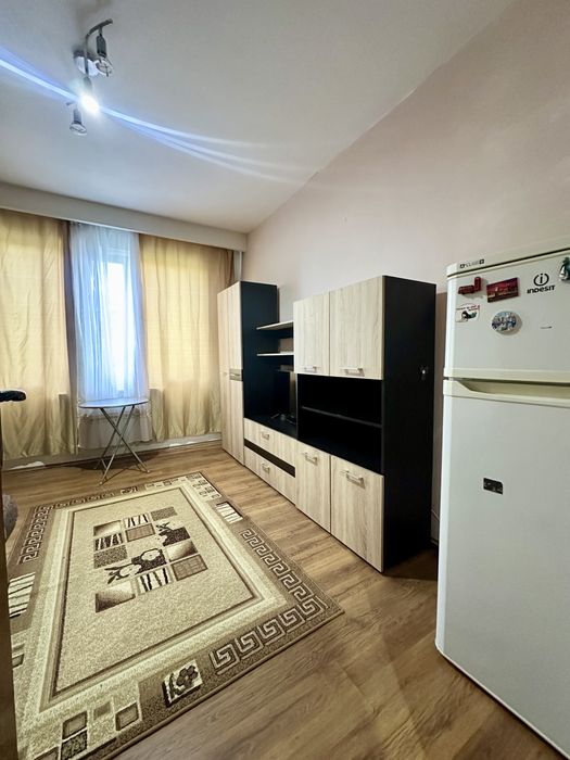 Propietar - Garsoniera - Lipovei