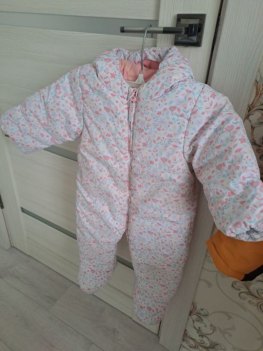 Продам комбинезон на весну