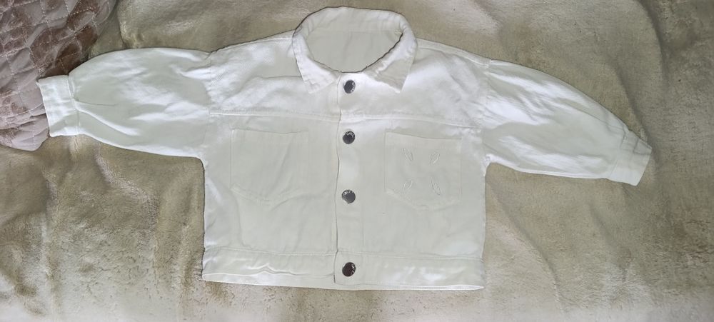 Продам джинсовку на девочку