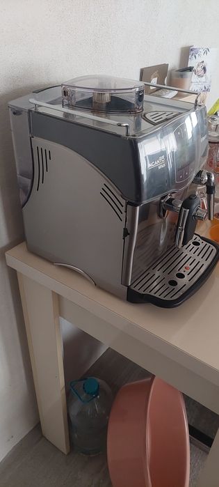 Vand aparat cafea Saeco