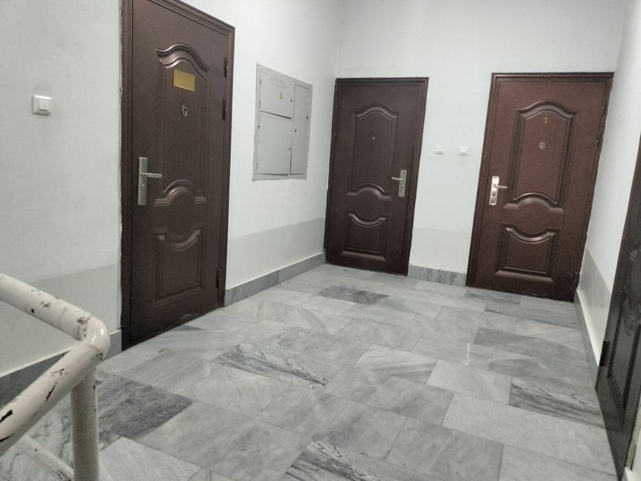 Kosmosdan 2 x kvartira sotiladi