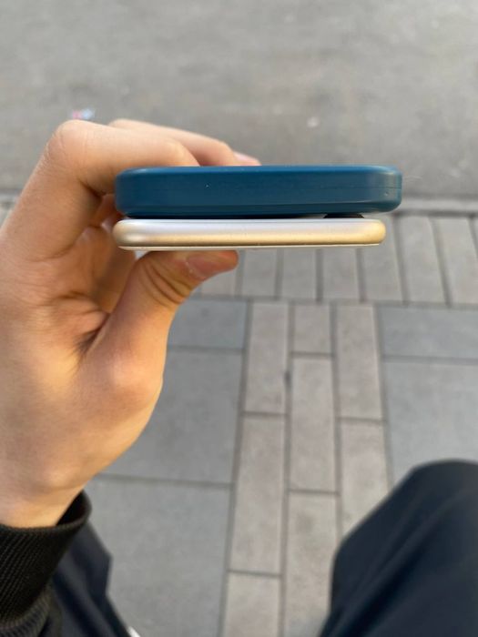 продается iPhone 7