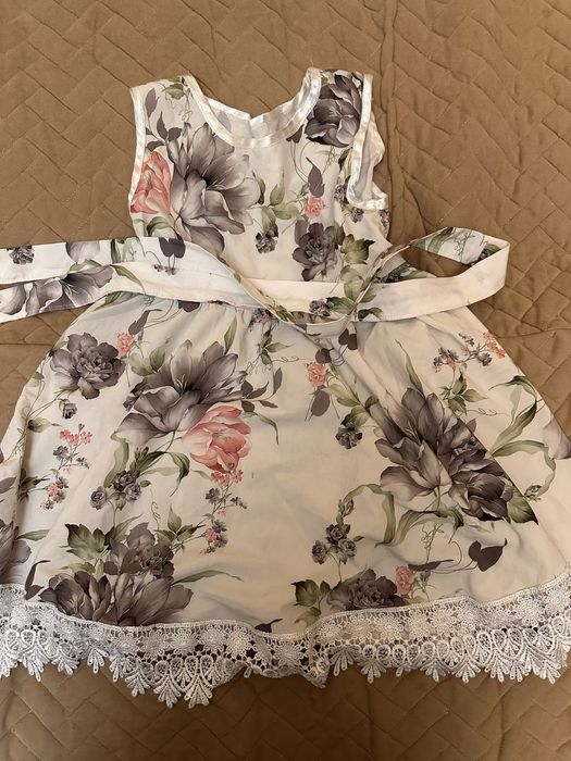 Платья, лосины, кофта для девочек 4-6 лет