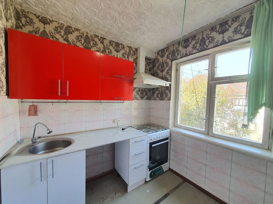 Фрунзенский массивда 2 хонали квартира ижарага берилади