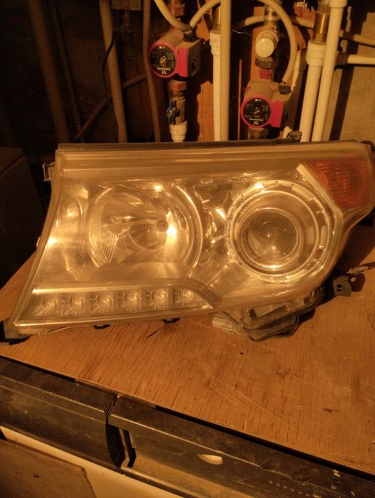 Фары на тоета ленкрузер 200