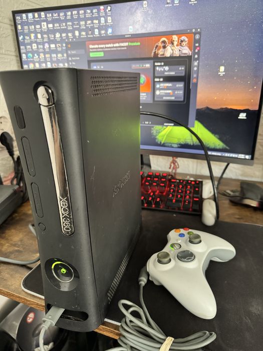 Xbox 360 Elite plus maneta