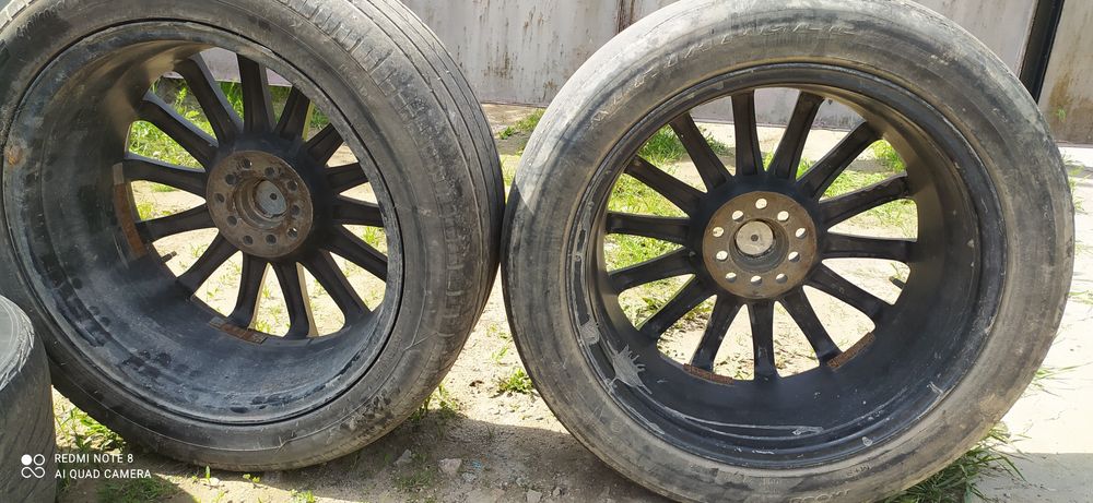 Диски вместе с резиной.