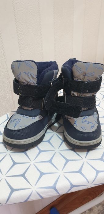 Продам ботинки 23 размер