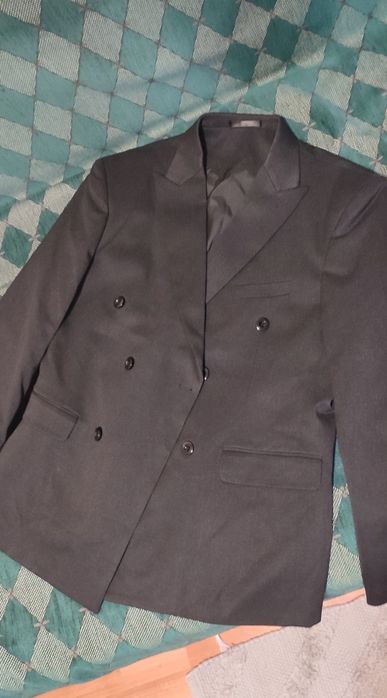 Oferta Sacou nou model deosebit in 6 nasturi marimea L,XL  colectia no