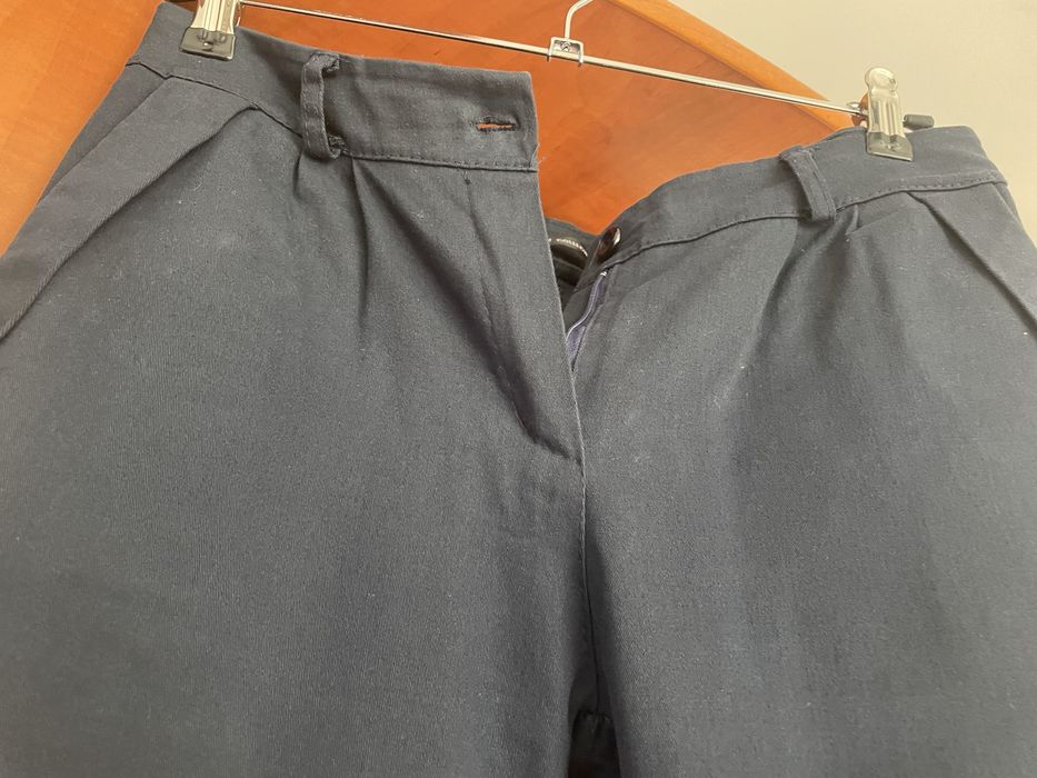 Pantaloni albastru inchis