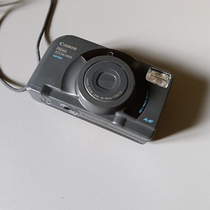 Pentax Zoom 105 R, Canon Prima Caption, Pentax Zoom90 WR, aparate 35mm