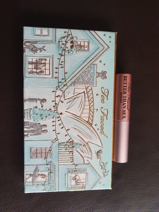 Paleta de farduri Too Faced