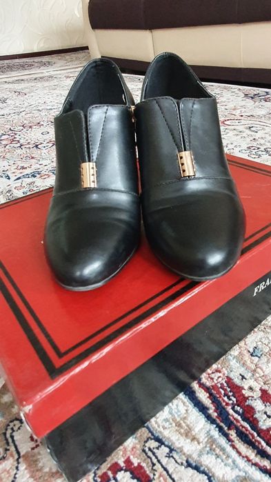 Обувь женская, б/у