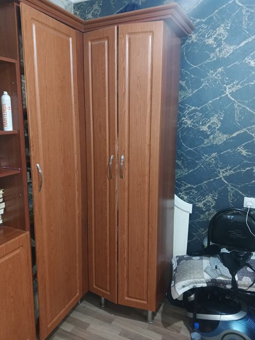 Продам шкаф в спальню