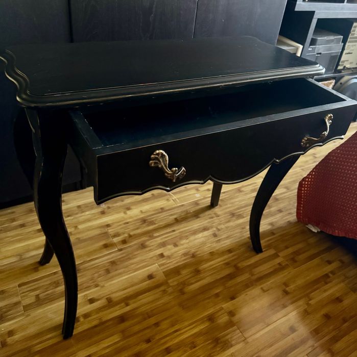 Masuta si taburet de toaleta si machiaj