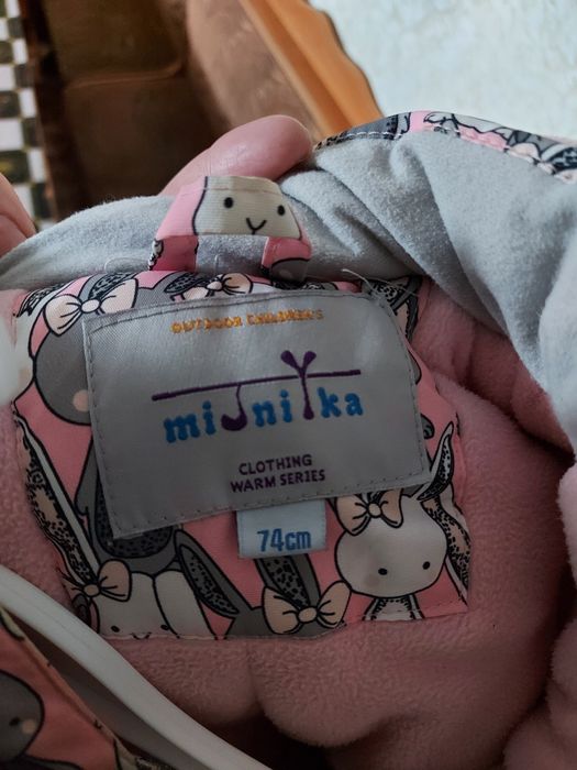 Продам зимний комбинезон на девочку