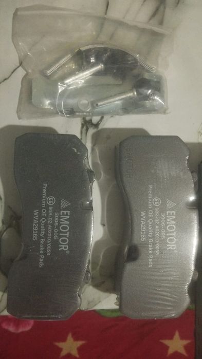 Продам тормозные колодки на прицеп