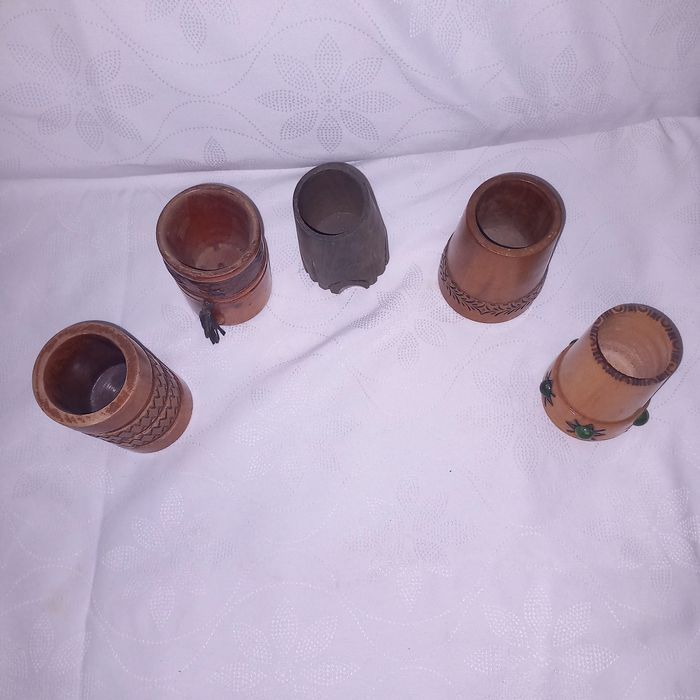 Лот дървени моливници