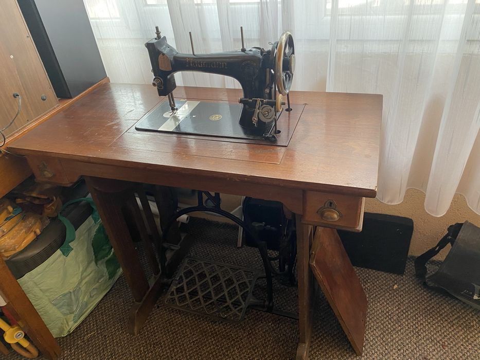 Masina de cusut vintage Naumann
