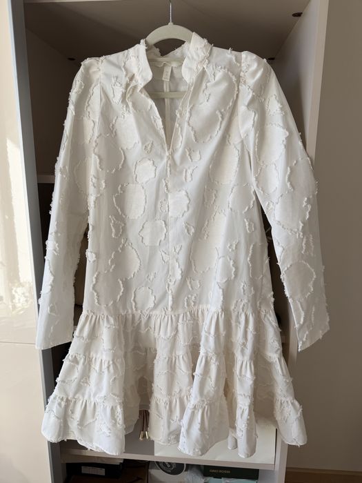 Бежови дрехи Zara, LeGer, H&M