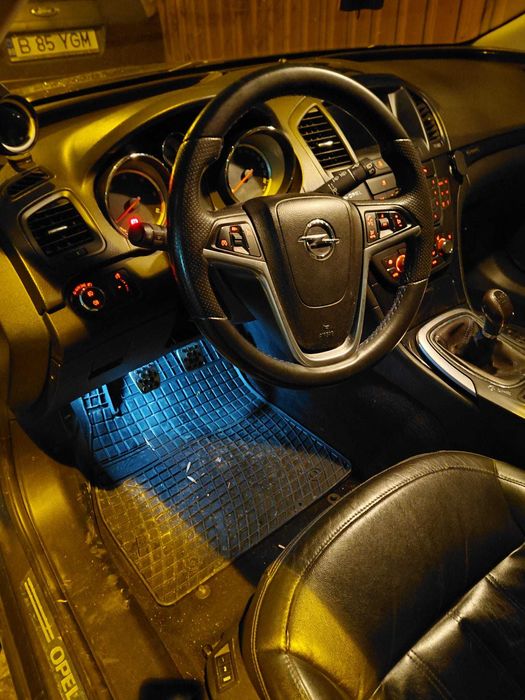 Opel Insignia A 2.0 CDTI 160 CP | Piele Siena | Xenon AFL | Navi mare