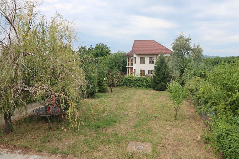 Casă de vânzare în Valea Călugărească – Aleea Cabernet | Teren 1.141 mp | 6 camere