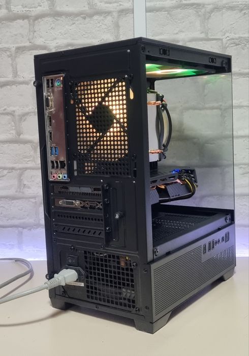 Unitate PC Gaming: i3 9100f/16GB RAM/RX580 4GB/SSD 256/500GB HDD/aRGB