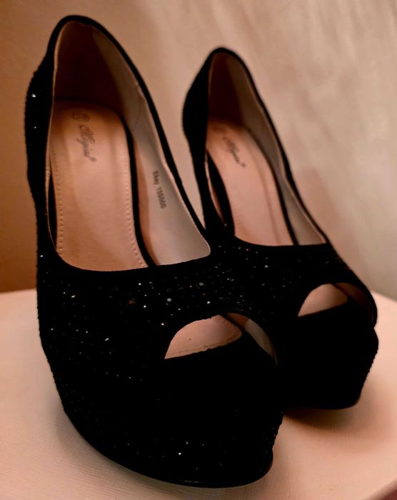 Дамски елегантни обувки Megias