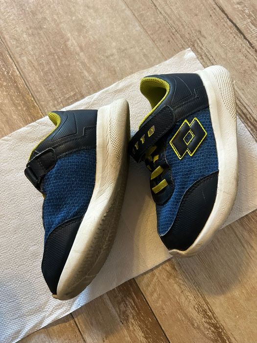 Lot adidasi marimea 29