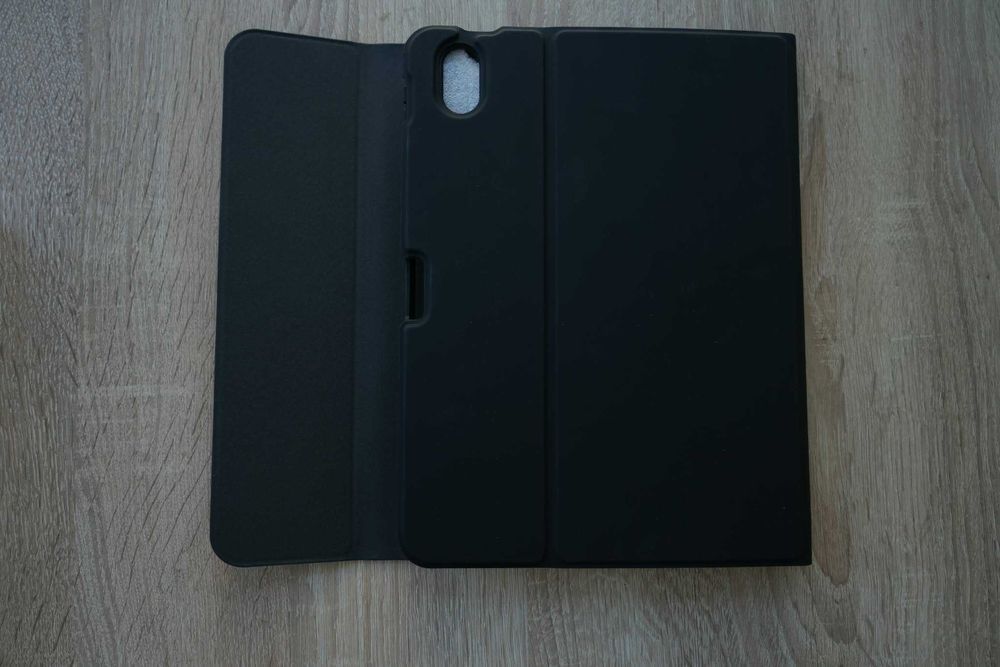 Husă cu tastatură Bluetooth pentru iPad Gen 10 10.9" (2022) și iPad A16 11" (2025) – Vobafe