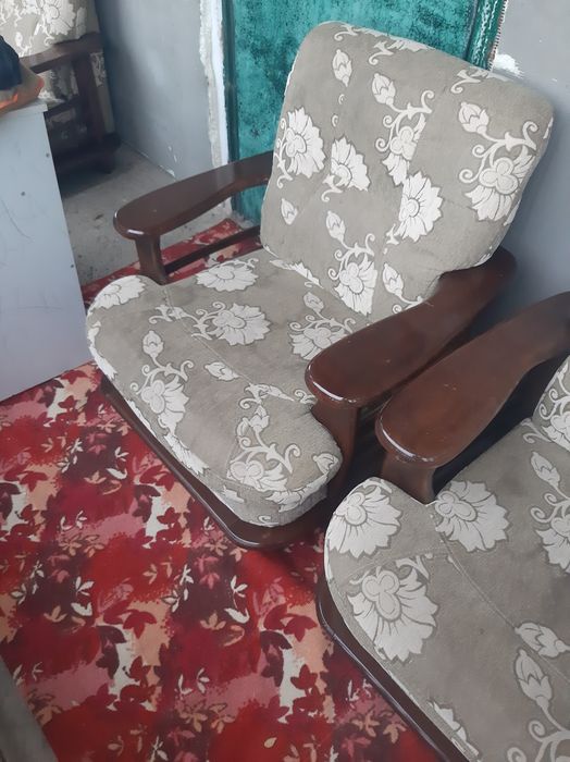 Продам комплект мебели