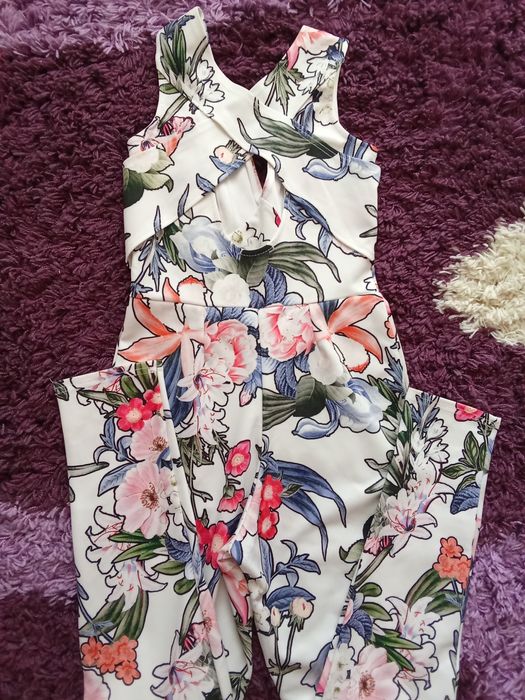 Salopetă damă superbă.