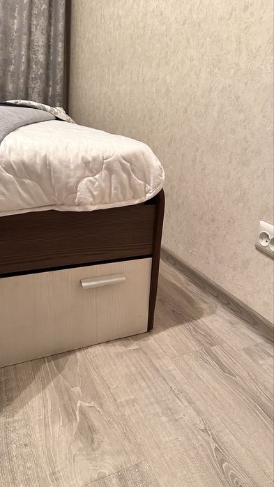 Двуспальная кровать 160*200