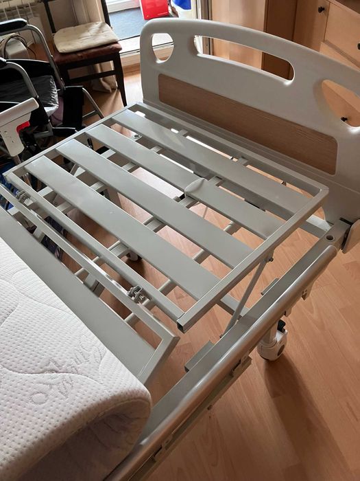 Медицинско / болнично легло