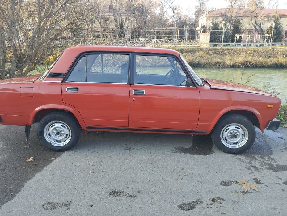 Продаётся ваз 2105.бензин.