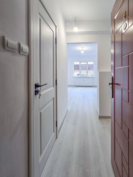 Proprietar vând garsonieră în zona Noua - renovată  2026