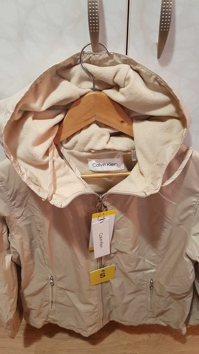 Ново дамско яке Calvin Klein шушляк с подплата ветровка размер S