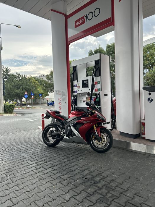 Yamaha R1/RN12 2006