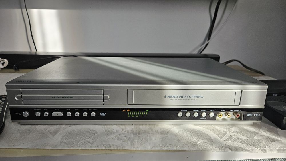 Combo philips dvp 3350v