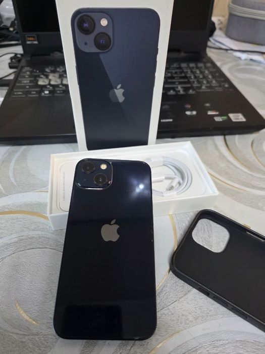 iPhone 13 , 128 гб , черный .