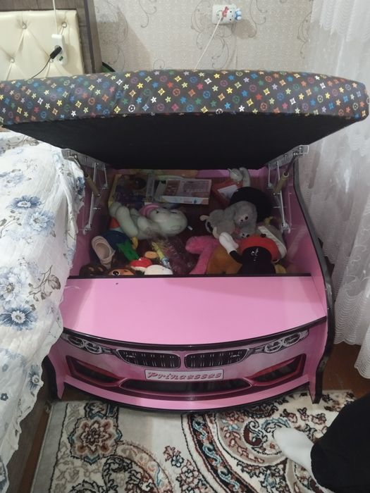 Продается детская кроватка не дорого.