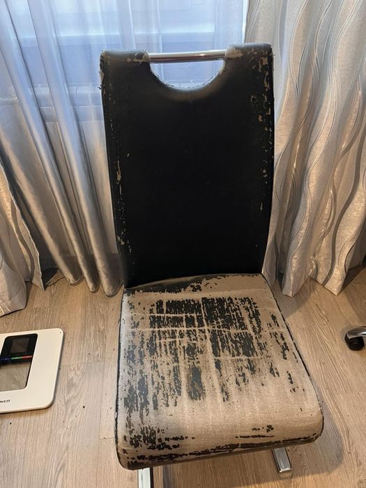 Трапезни столове