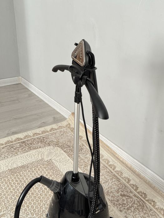 Продам паровой утюг от TEFAL.