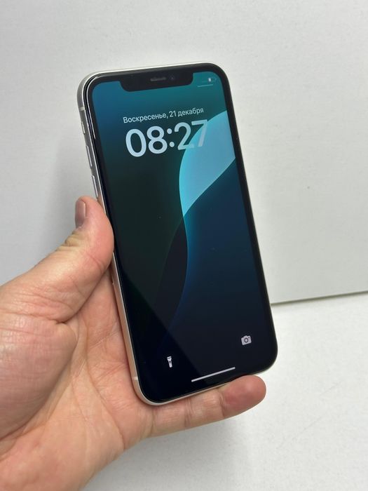 Продам Айфон 11 128г