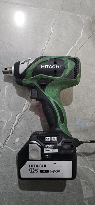 Ударен Гайковерт Hitachi.